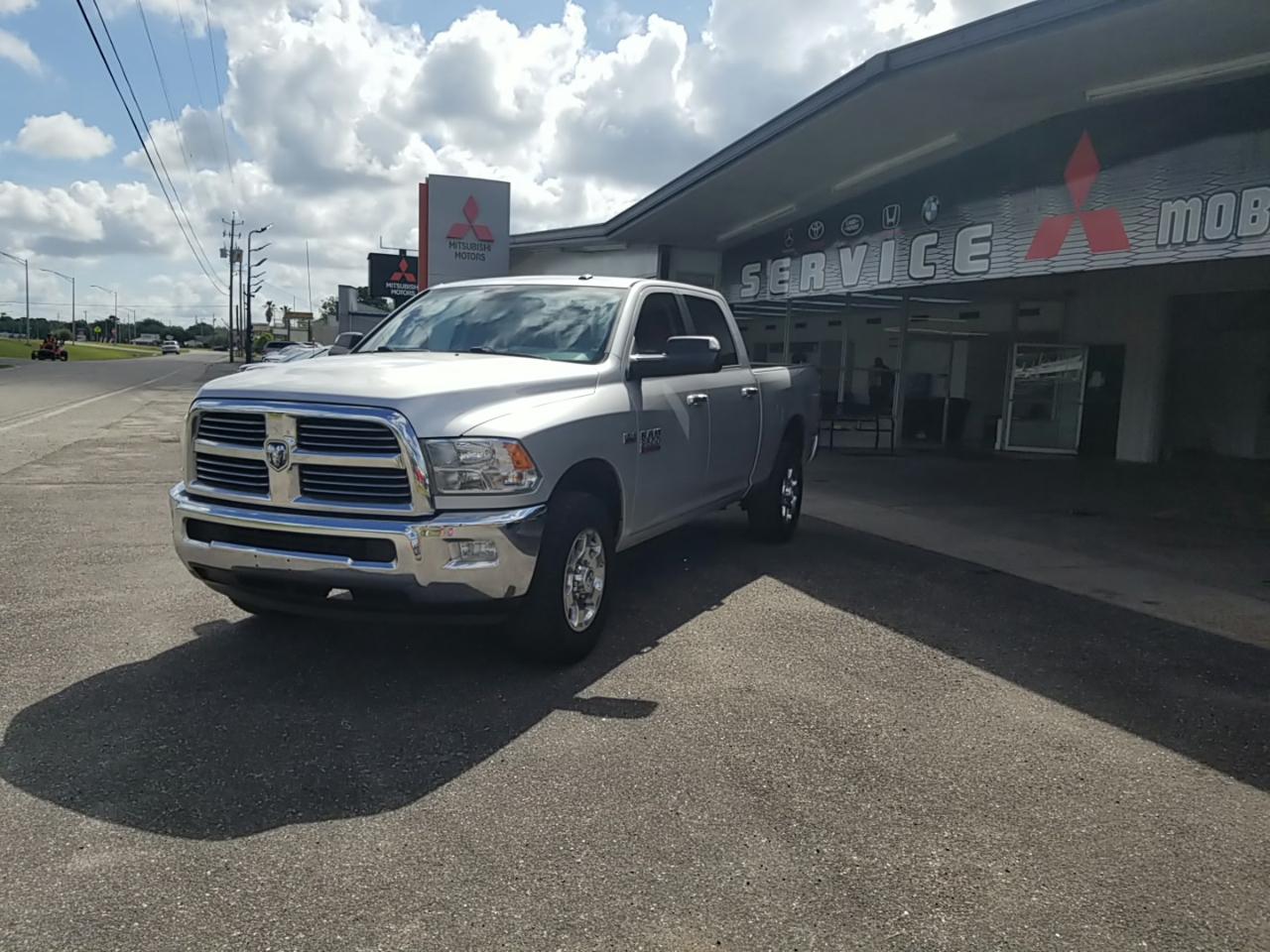 RAM 2500 Big Horn 4x2 Crew Cab 6'4" Box 2018