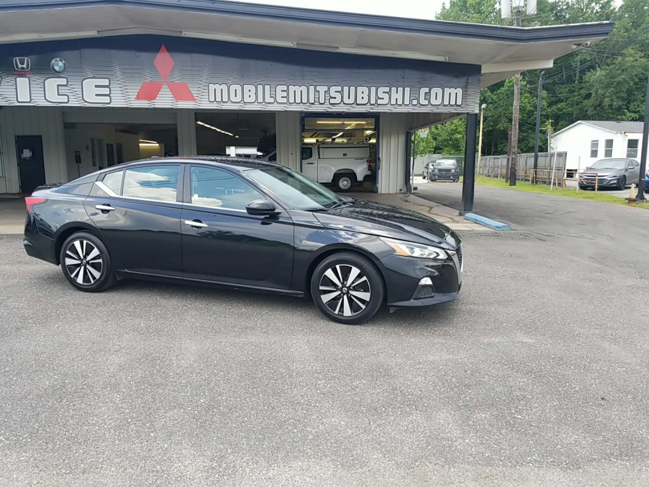 2021 Nissan Altima 2.5 SV Sedan