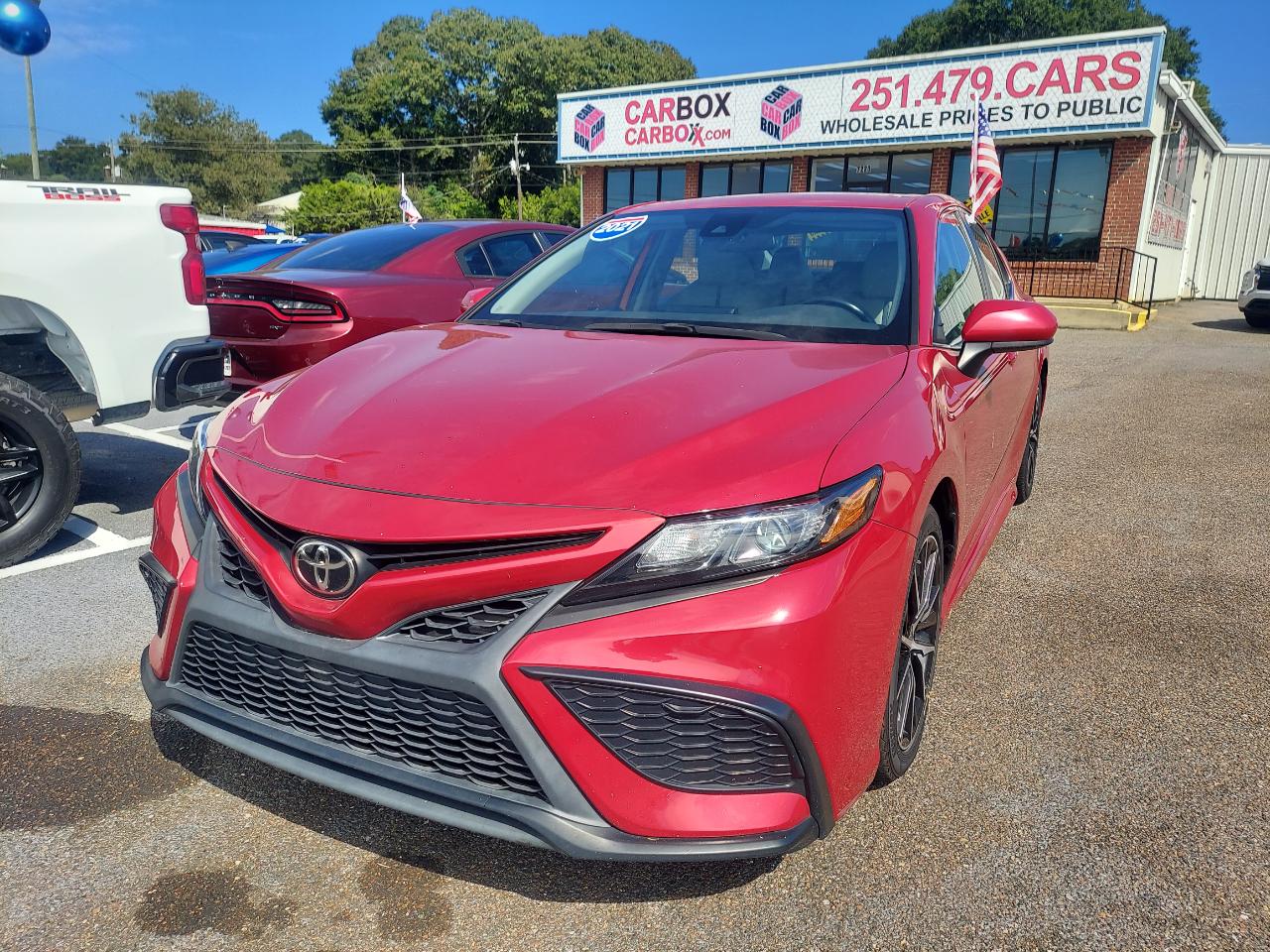 Toyota Camry SE Auto (Natl) 2021
