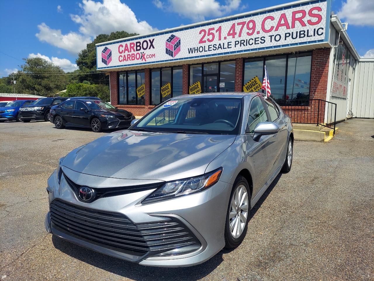 Toyota Camry LE Auto (Natl) 2022