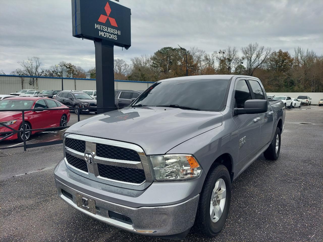 RAM 1500 Classic Warlock 4x2 Crew Cab 5'7" Box 2021