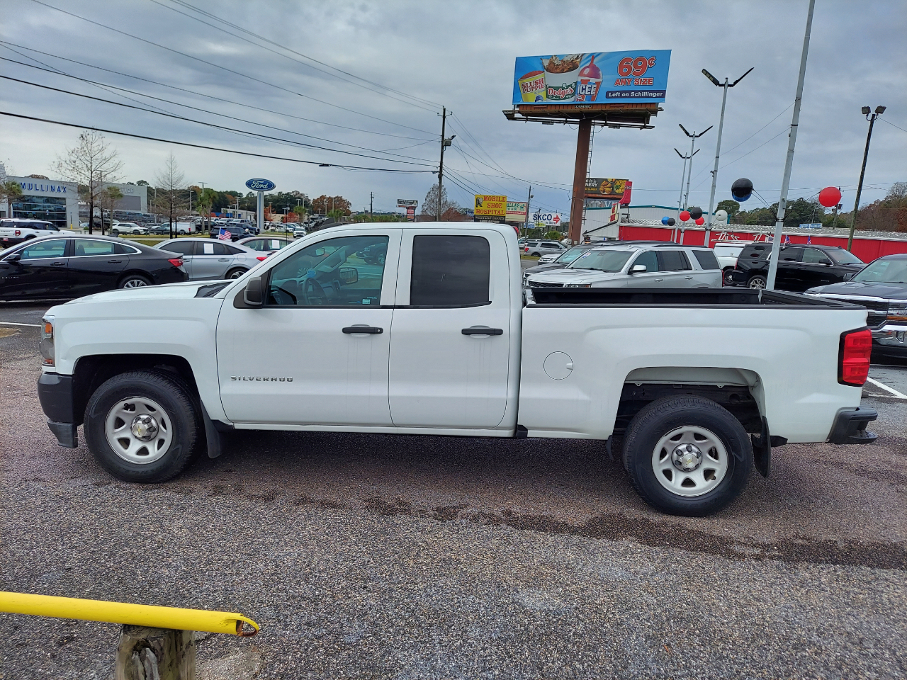 Chevrolet Silverado 1500 2WD Double Cab 143.5" Work Truck 2017