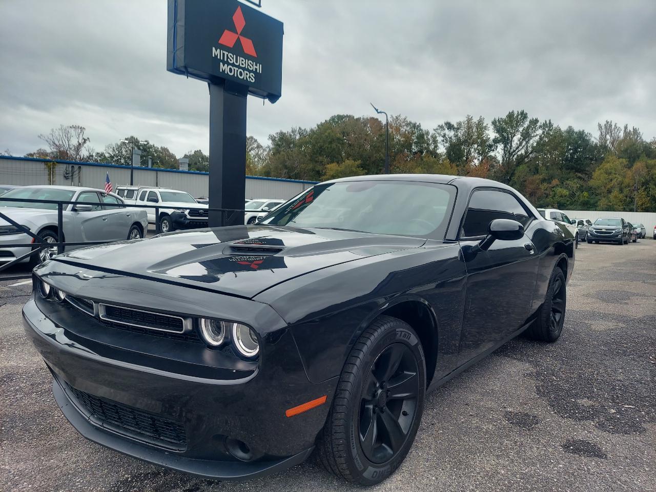 2019 Dodge Challenger SXT RWD
