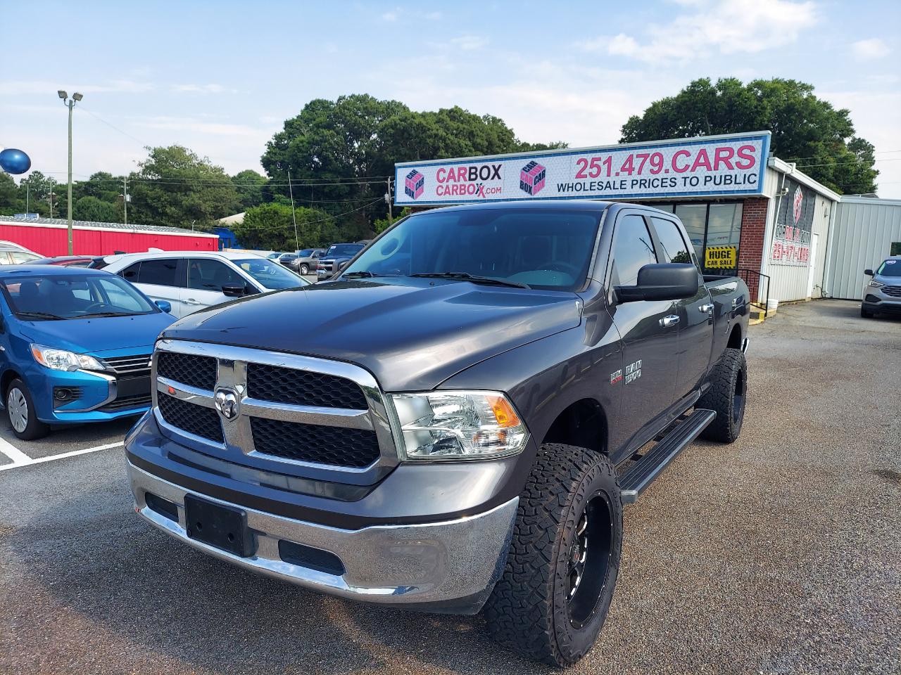 2018 RAM 1500 SLT 4x2 Crew Cab 6'4" Box