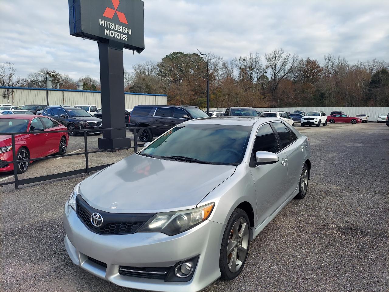 2014 Toyota Camry 2014.5 4dr Sdn I4 Auto SE Sport (Natl)