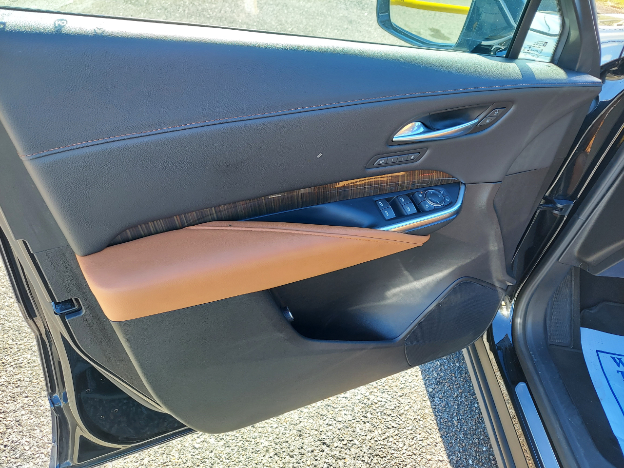 Cadillac XT4 FWD 4dr Premium Luxury 2022