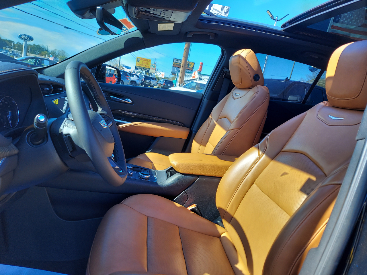 Cadillac XT4 FWD 4dr Premium Luxury 2022