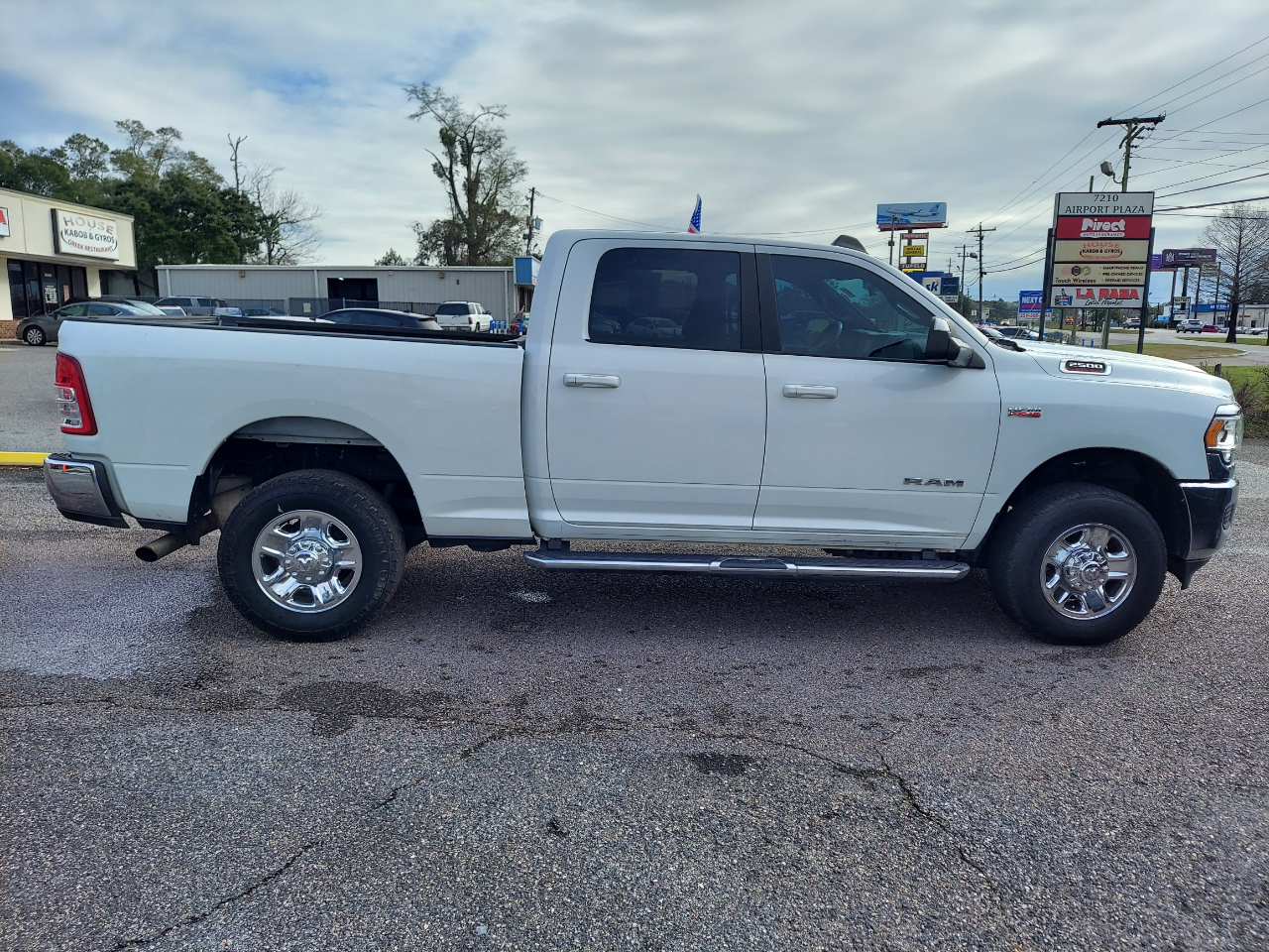 RAM 2500 Big Horn 4x4 Crew Cab 6'4" Box 2021