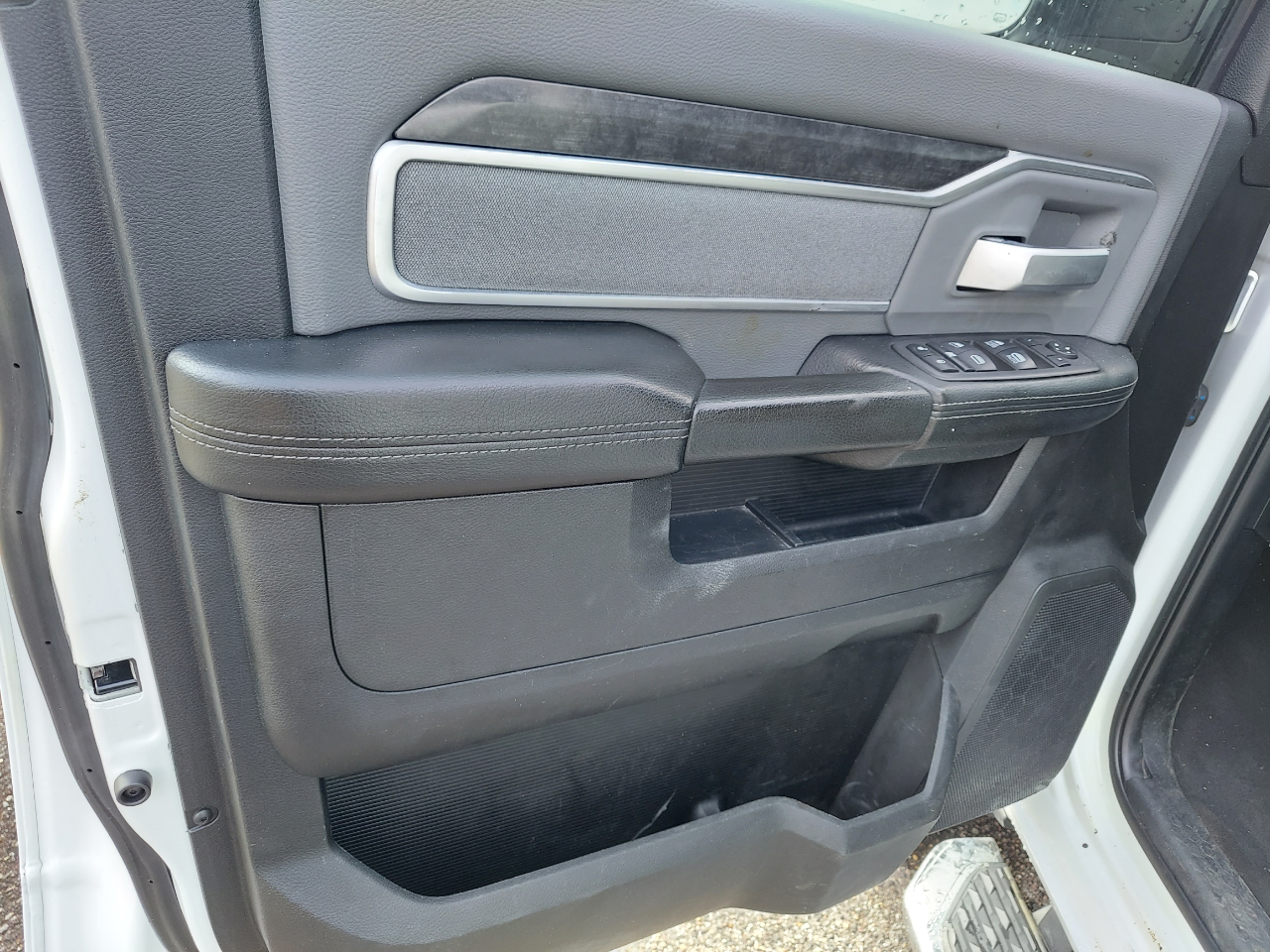 RAM 2500 Big Horn 4x4 Crew Cab 6'4" Box 2021