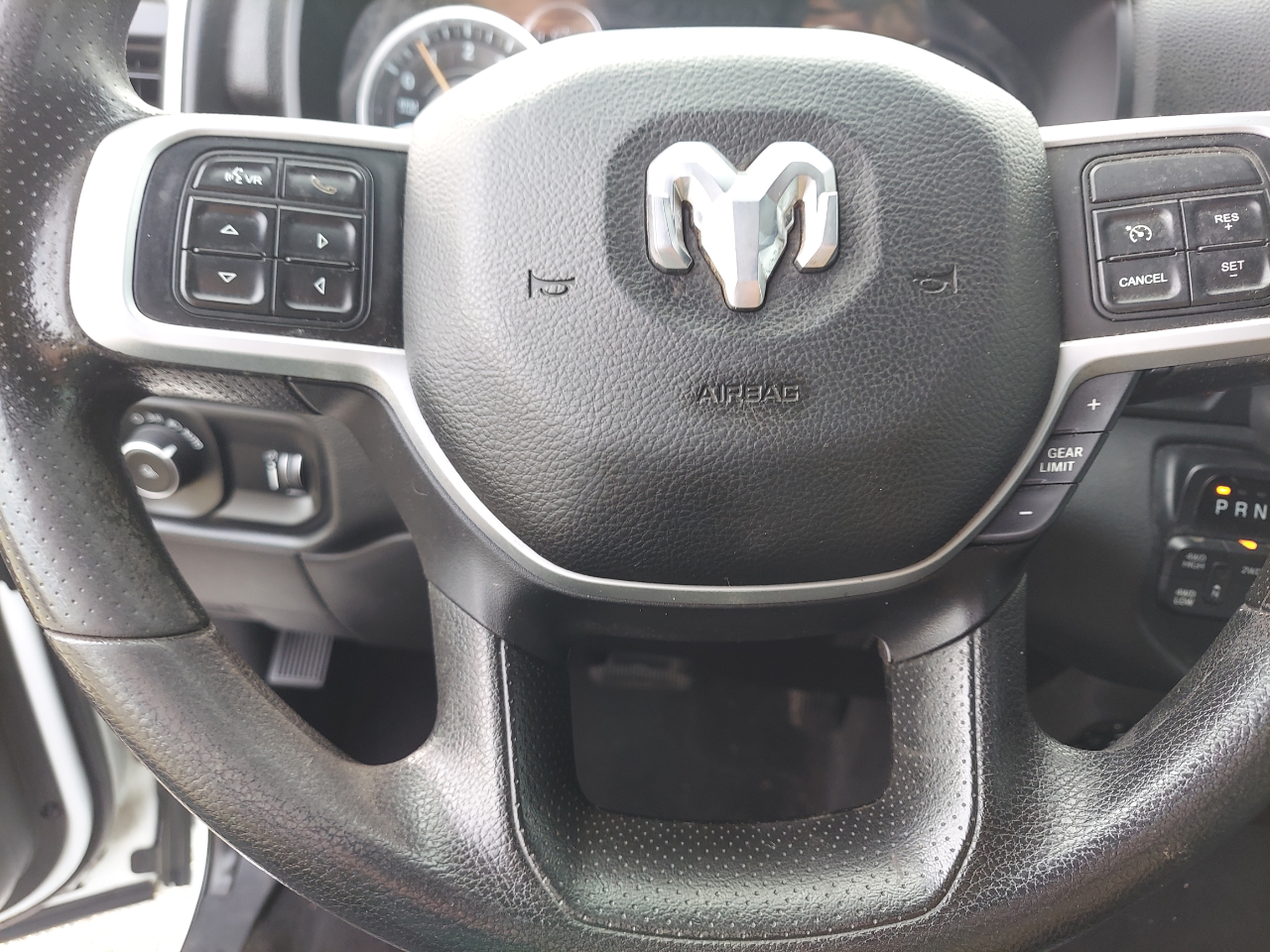 RAM 2500 Big Horn 4x4 Crew Cab 6'4" Box 2021