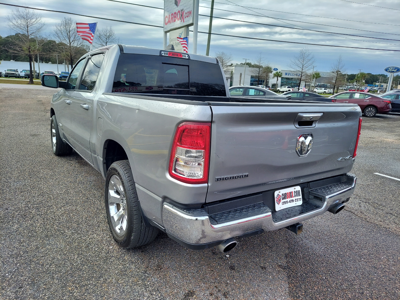 RAM 1500 Big Horn 4x4 Crew Cab 5'7" Box 2020