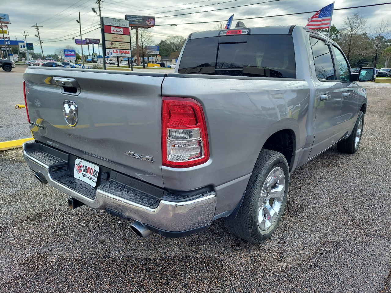 RAM 1500 Big Horn 4x4 Crew Cab 5'7" Box 2020