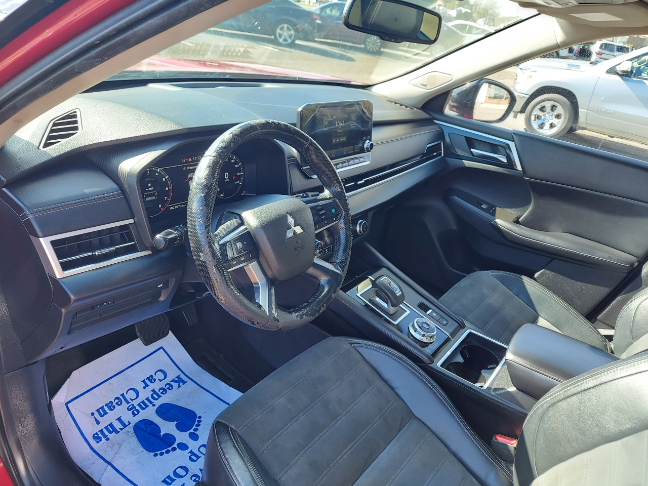 Mitsubishi Outlander SE Launch Edition FWD 2022