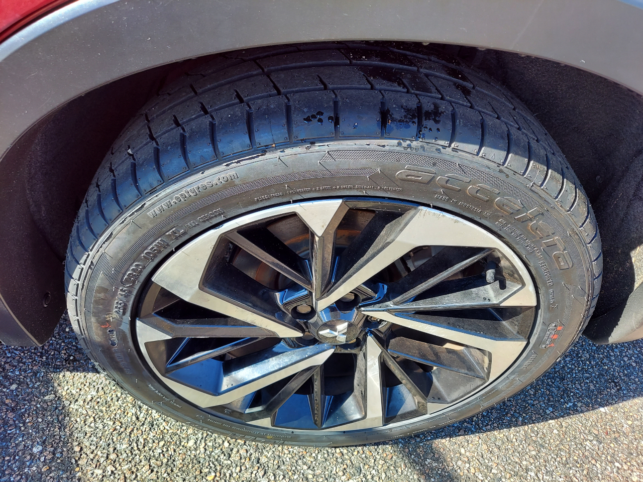 Mitsubishi Outlander SE Launch Edition FWD 2022