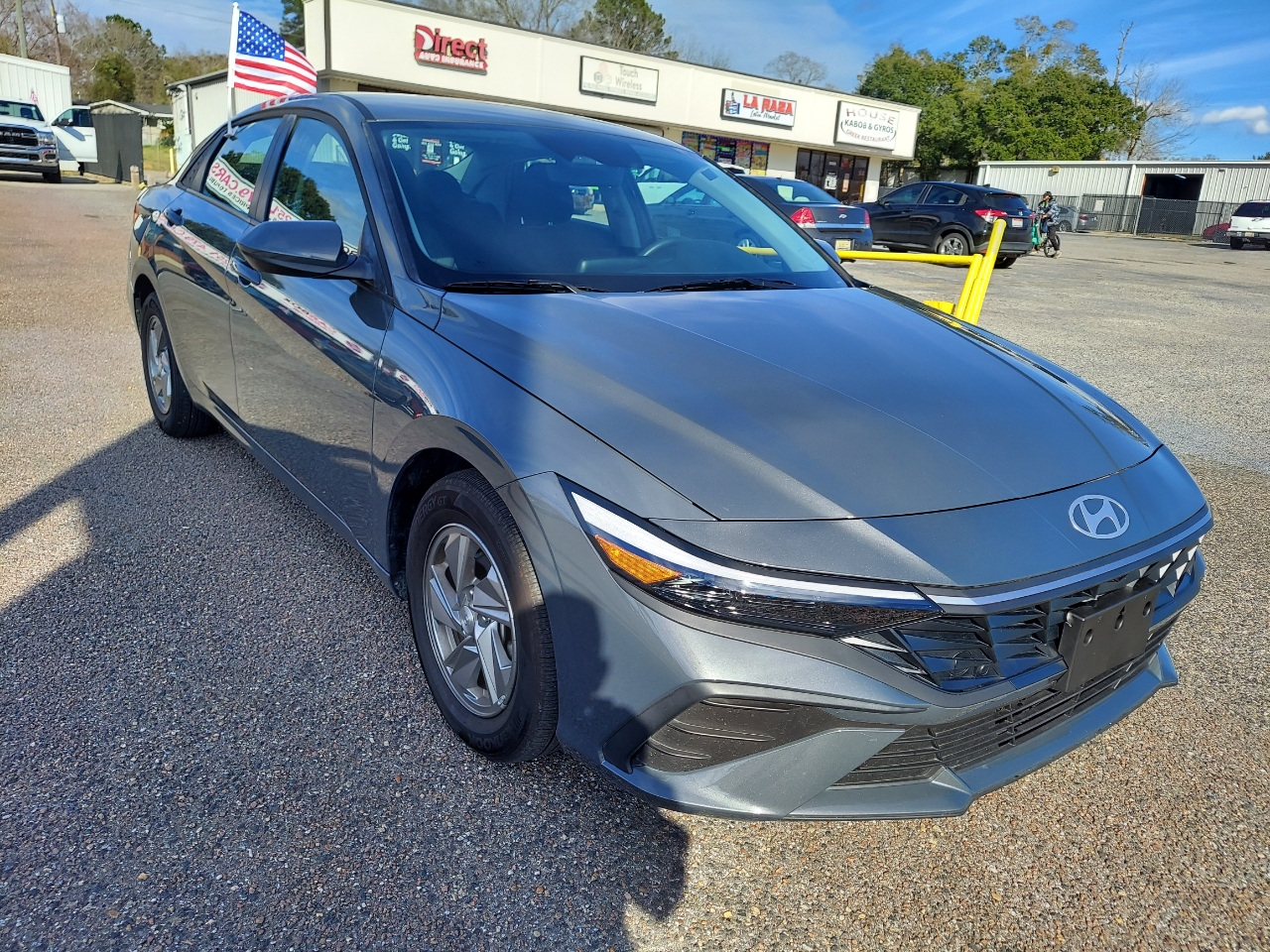 Hyundai Elantra SE IVT 2025