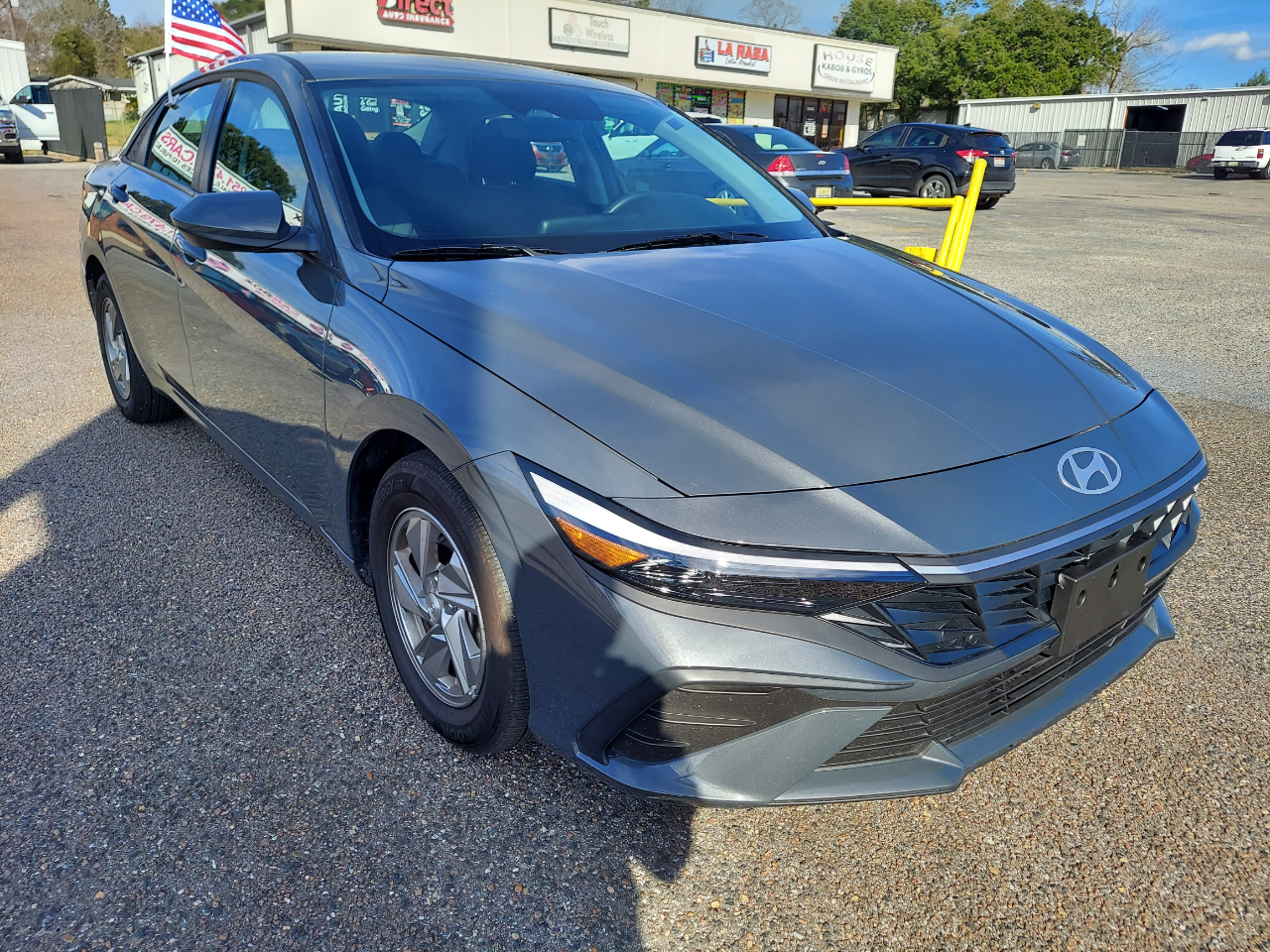 Hyundai Elantra SE IVT 2025