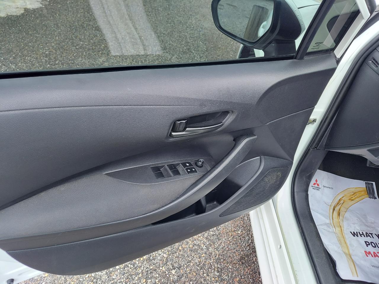 Toyota Corolla LE CVT (Natl) 2022