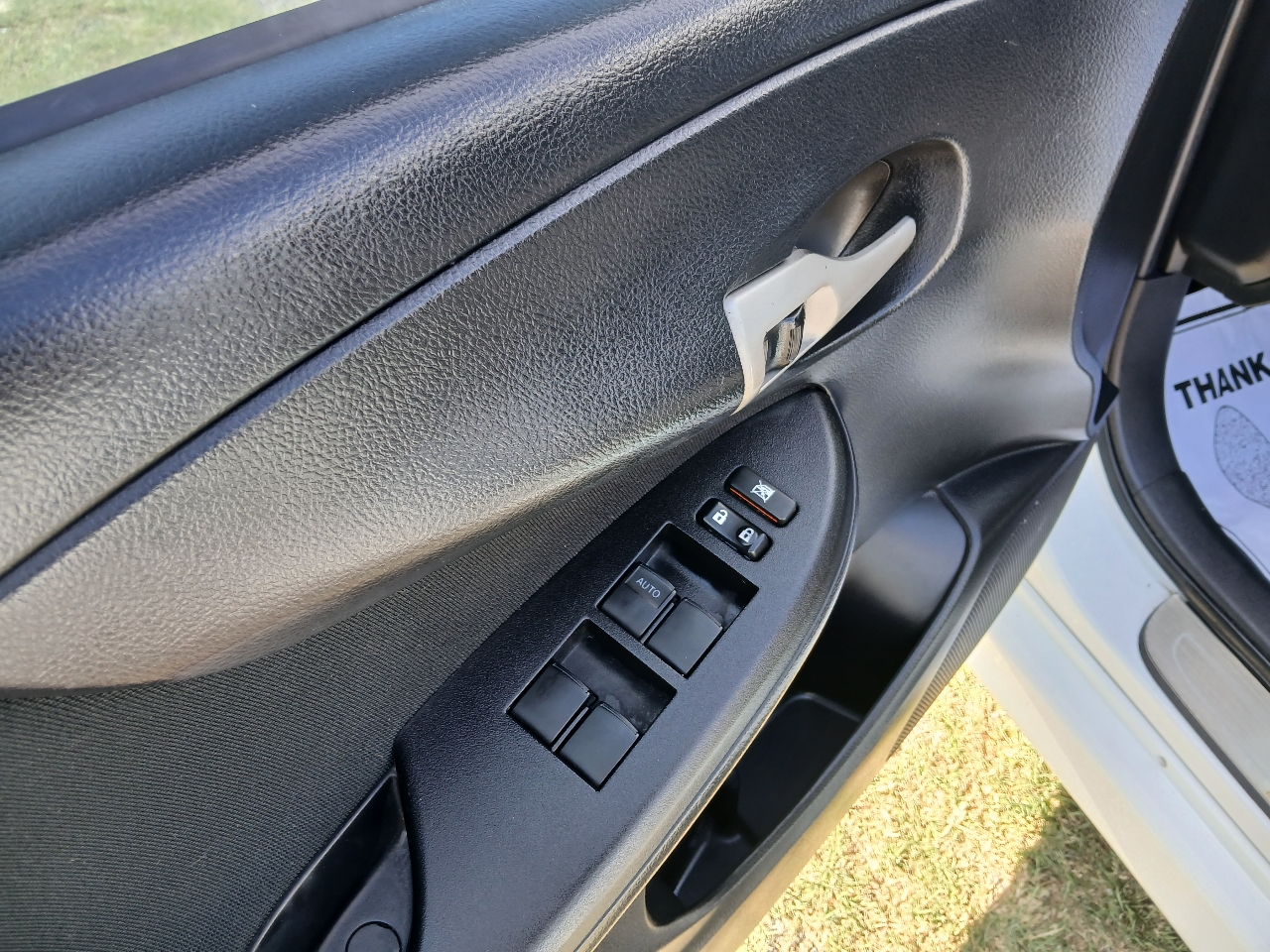 Toyota Corolla Base 4-Speed AT 2009