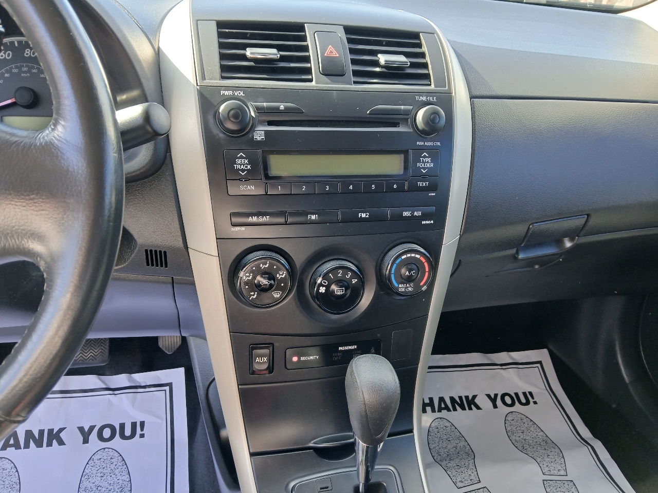 Toyota Corolla Base 4-Speed AT 2009