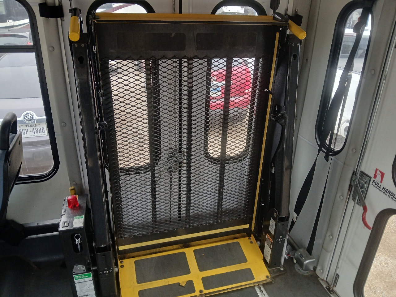 Ford Econoline E350 Super Duty 2014