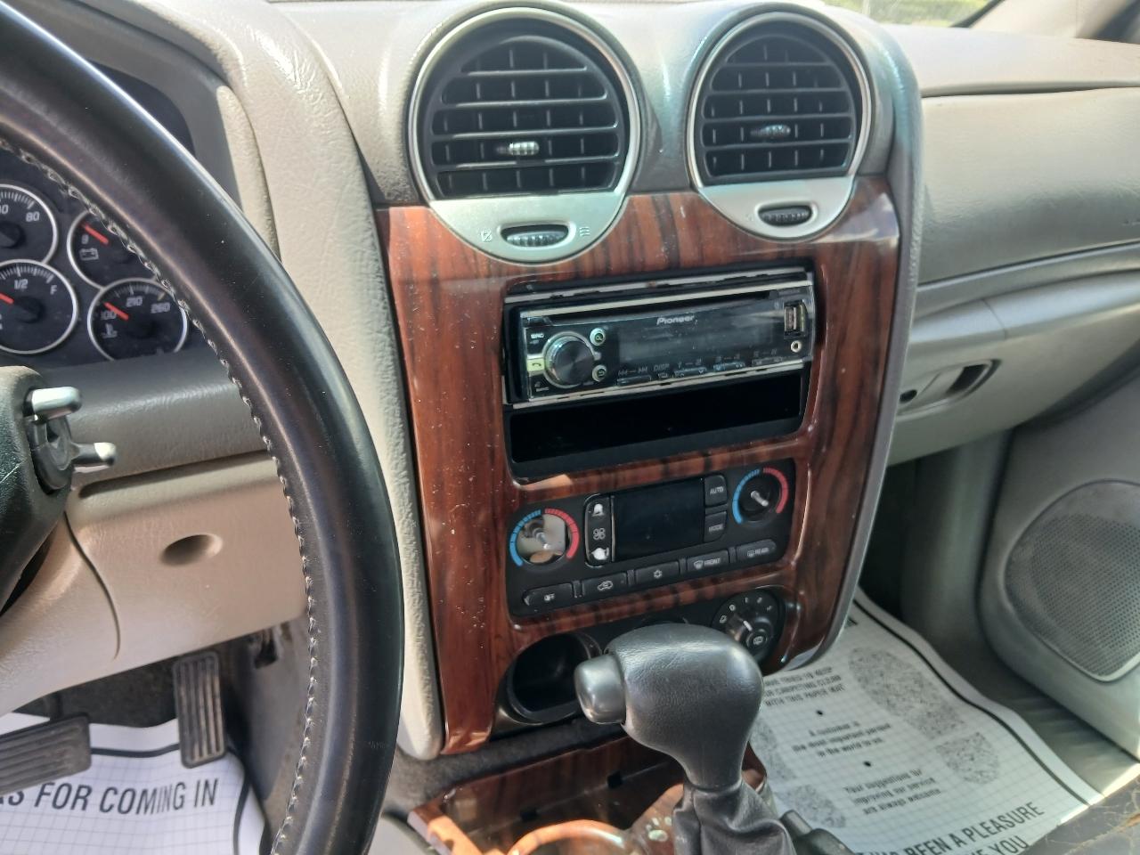 GMC Envoy 2WD 4dr SLE 2002