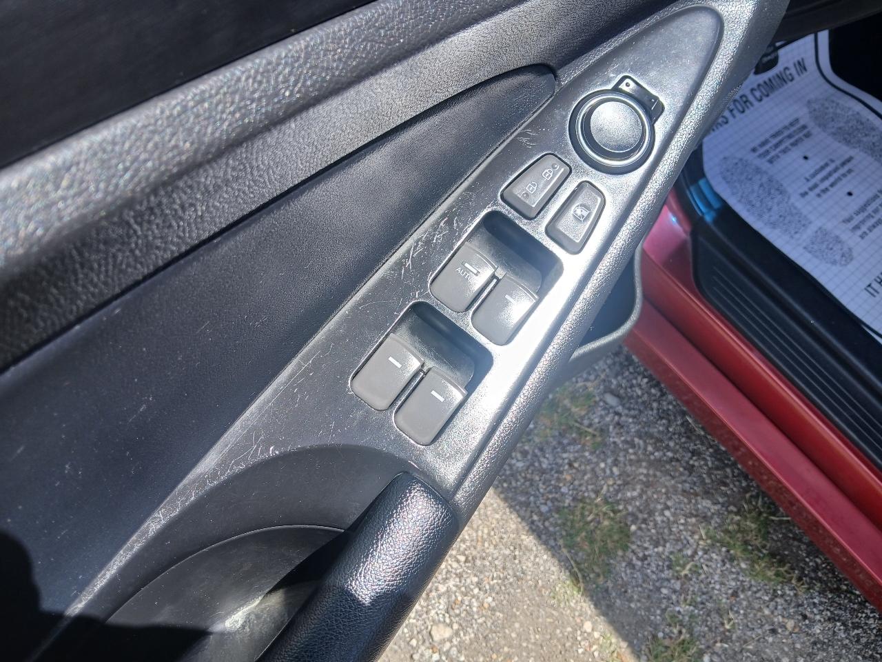 Hyundai Sonata Limited Auto 2011