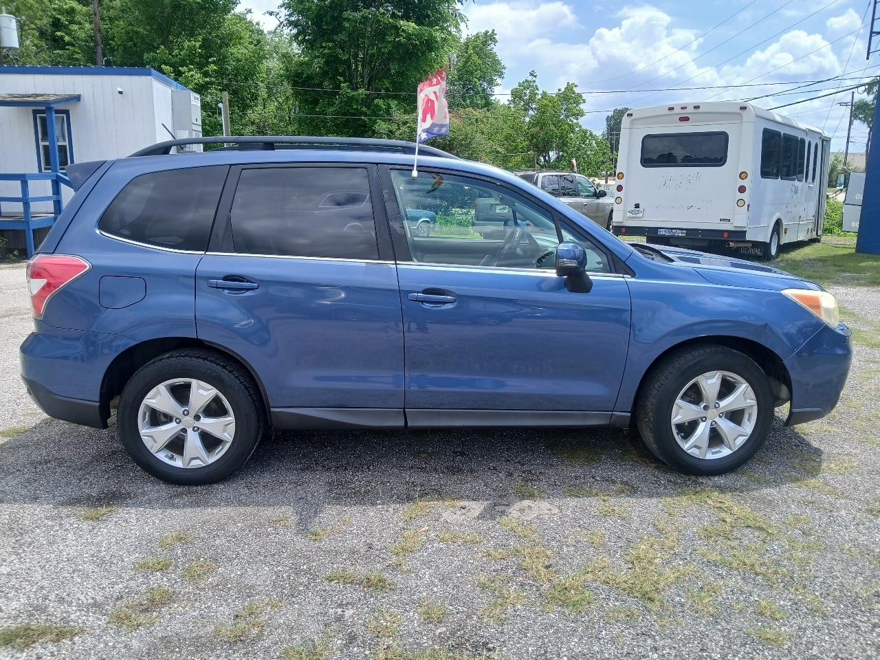 Subaru Forester 2.5i Touring 2014