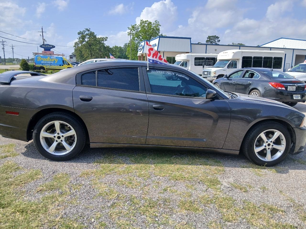 Dodge Charger 4dr Sdn SE RWD 2014