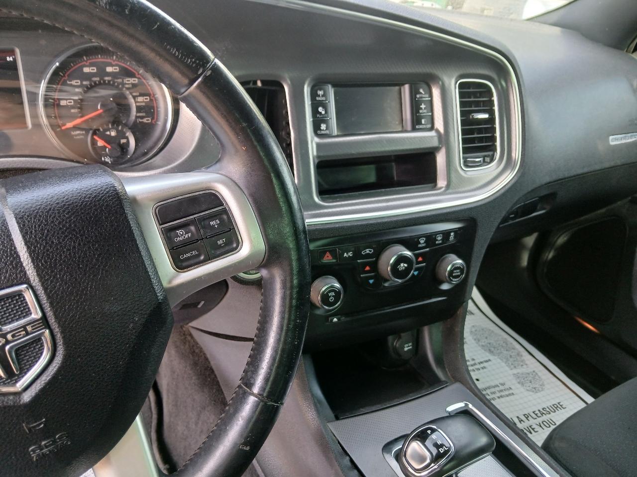 Dodge Charger 4dr Sdn SE RWD 2014