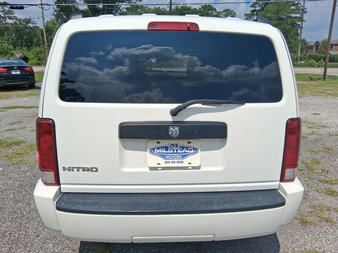 Dodge Nitro  2008