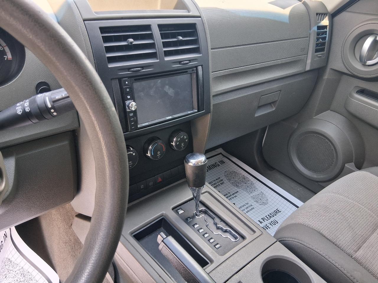 Dodge Nitro  2008