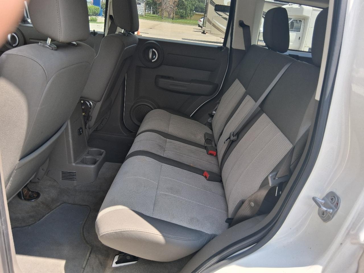 Dodge Nitro  2008