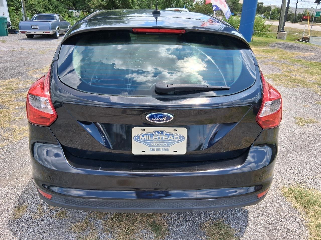 Ford FOCUS SE  2014