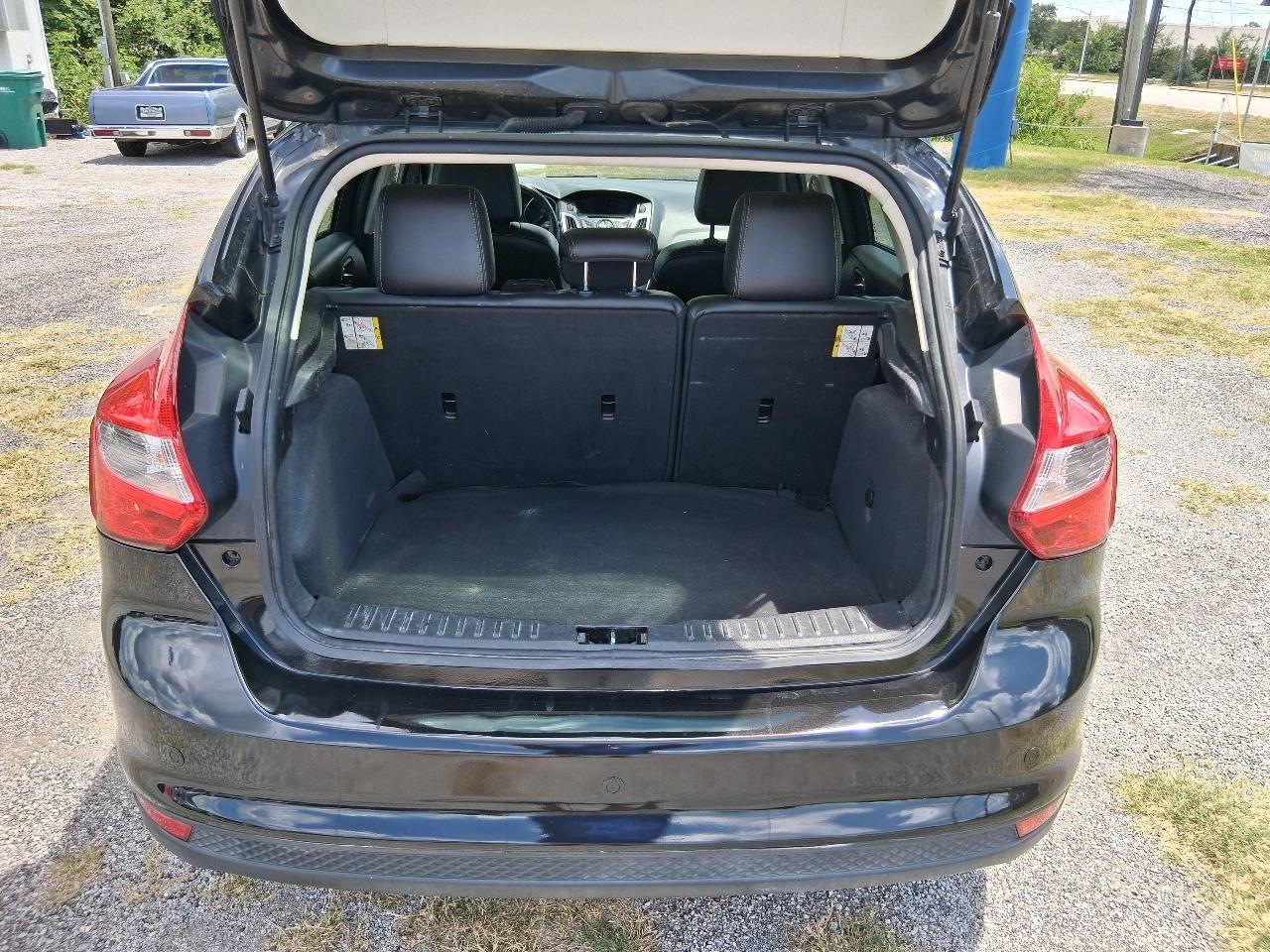 Ford FOCUS SE  2014