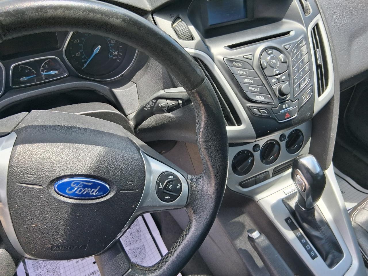 Ford FOCUS SE  2014