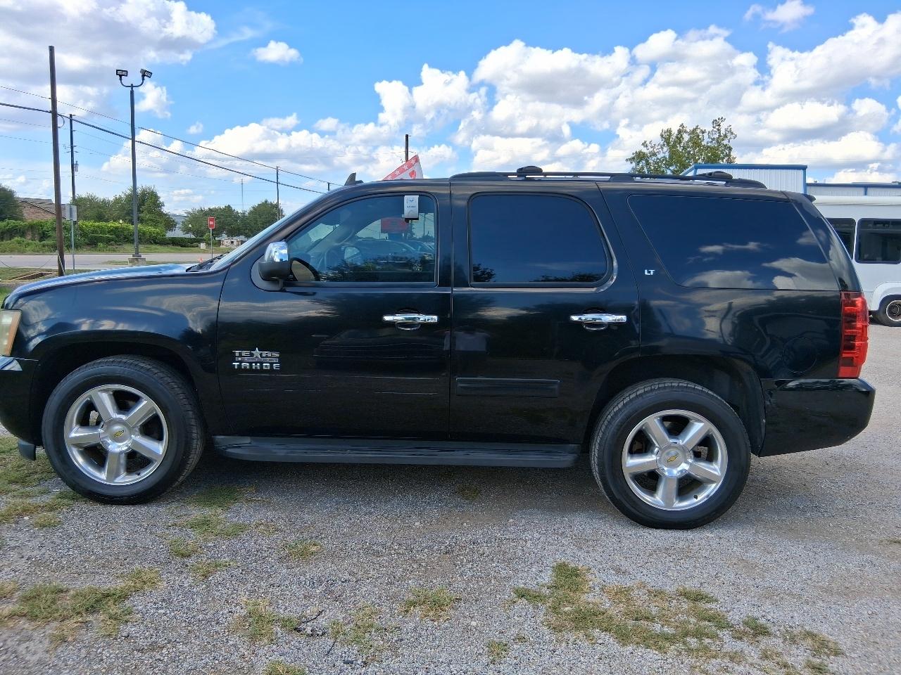 Chevrolet Tahoe 2WD 4dr 1500 LT 2011
