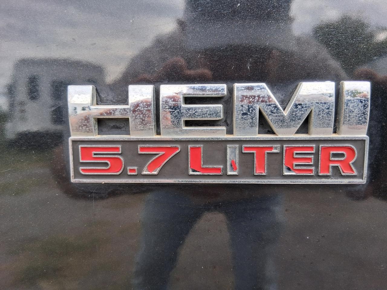 RAM 1500 SLT Crew Cab 2WD SWB 2016