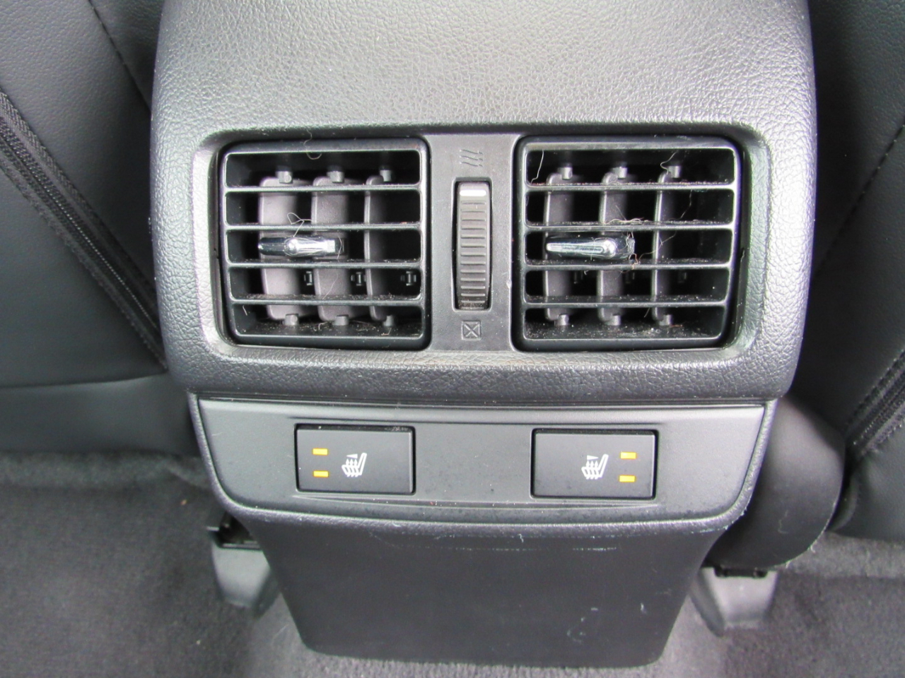 Subaru Legacy 4dr Sdn 2.5i Limited 2016