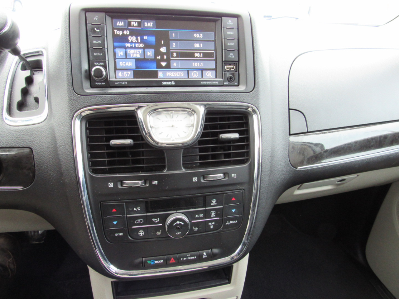 Chrysler Town & Country 4dr Wgn Touring 2016