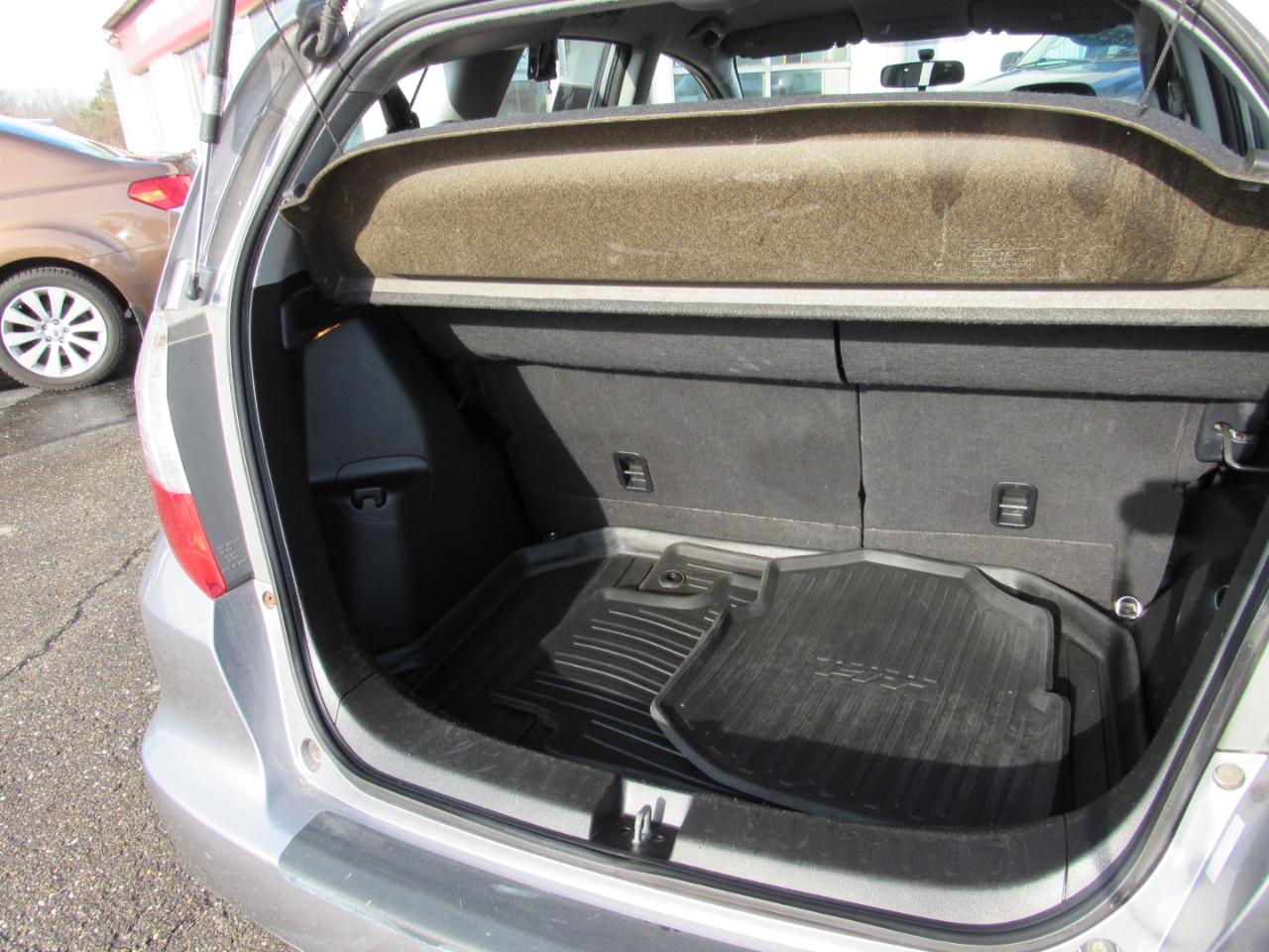 Honda Fit 5dr HB Auto Sport w/Navi 2009