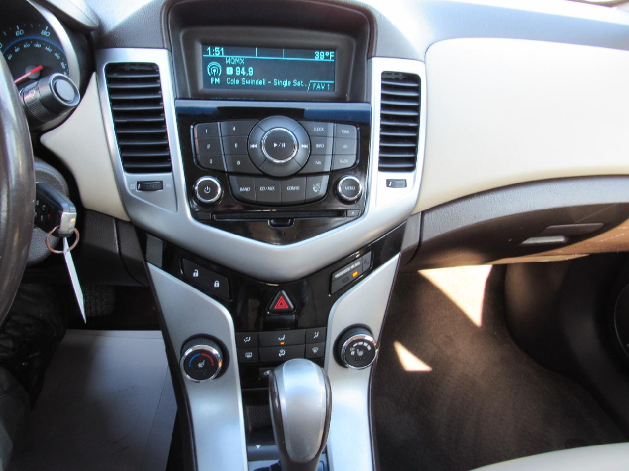 Chevrolet Cruze 4dr Sdn LT w/2LT 2011