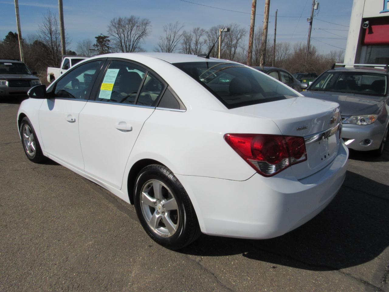 Chevrolet Cruze 4dr Sdn LT w/2LT 2011