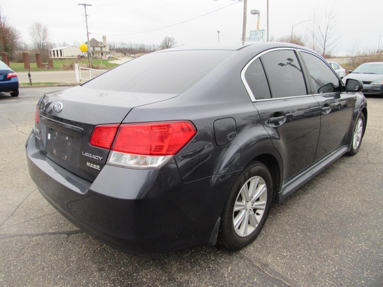 Subaru Legacy 4dr Sdn H4 Auto 2.5i 2012