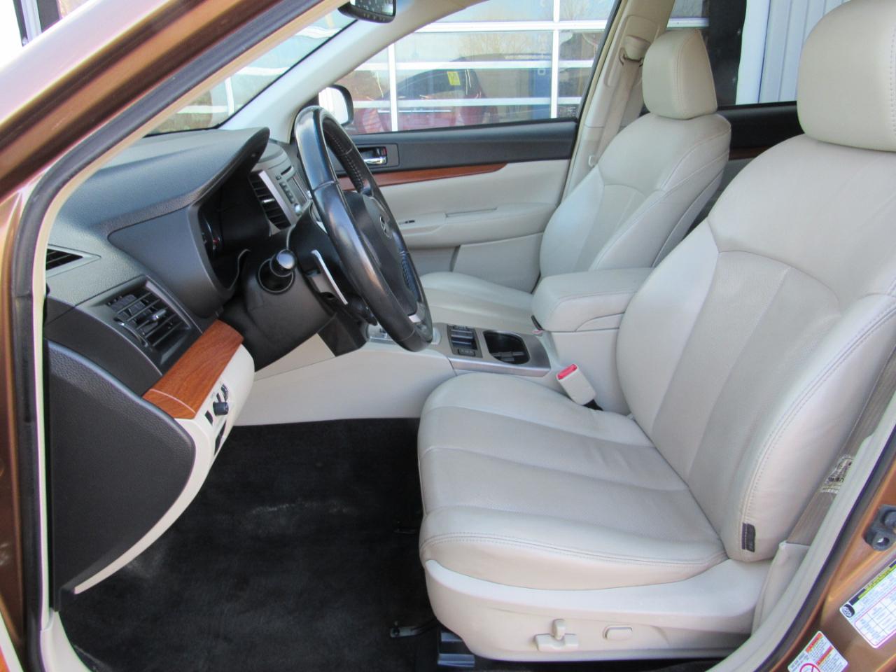 Subaru Outback 4dr Wgn H4 Auto 2.5i Limited 2013