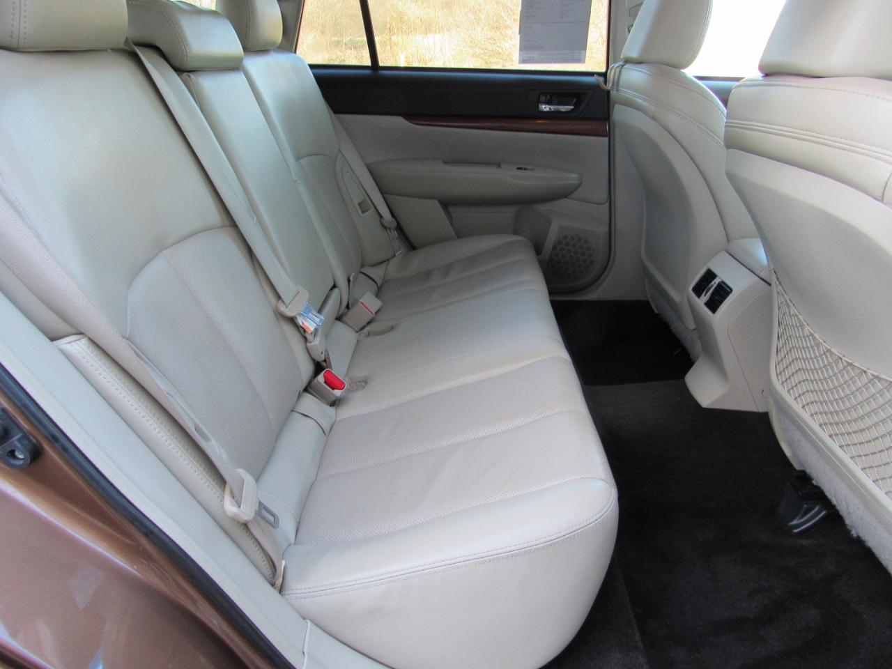 Subaru Outback 4dr Wgn H4 Auto 2.5i Limited 2013