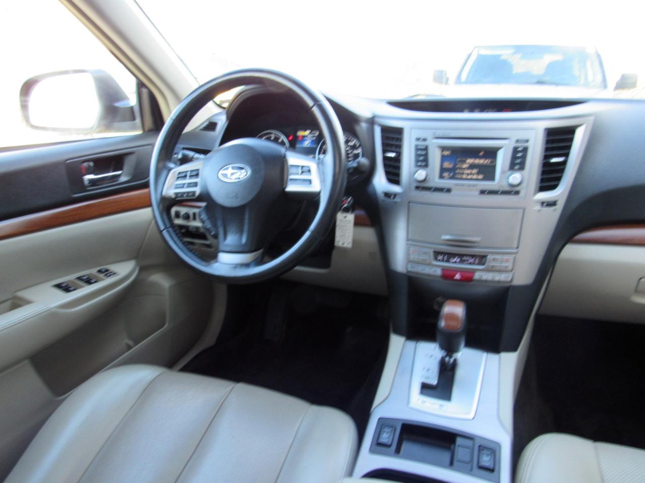 Subaru Outback 4dr Wgn H4 Auto 2.5i Limited 2013