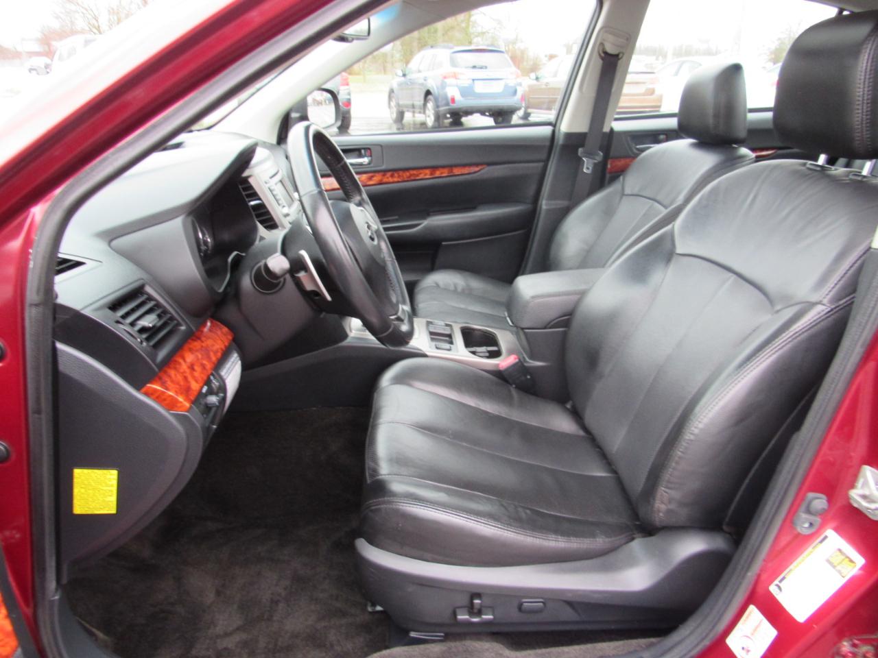 Subaru Legacy 4dr Sdn H4 Auto 2.5i Limited 2012