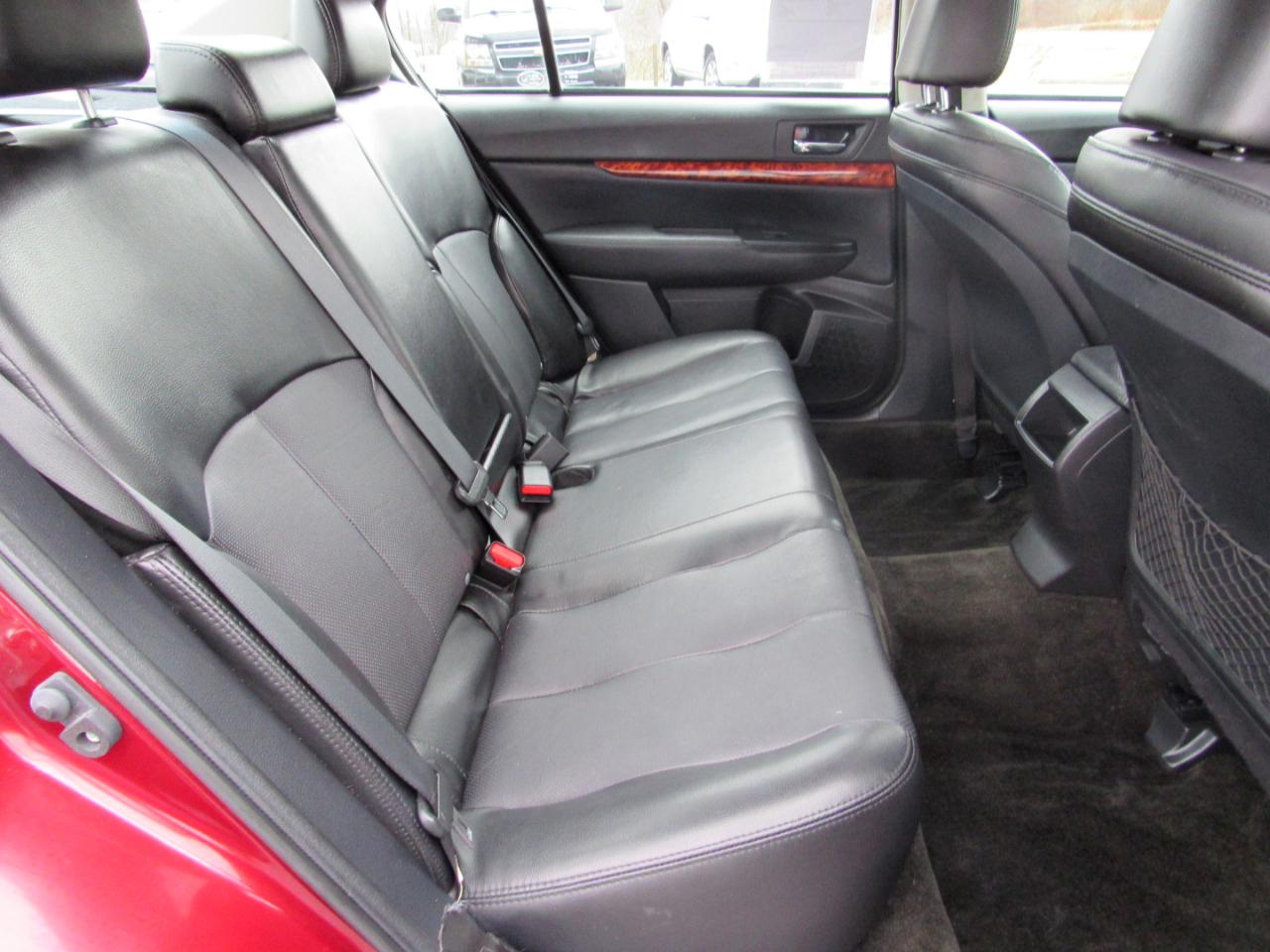 Subaru Legacy 4dr Sdn H4 Auto 2.5i Limited 2012