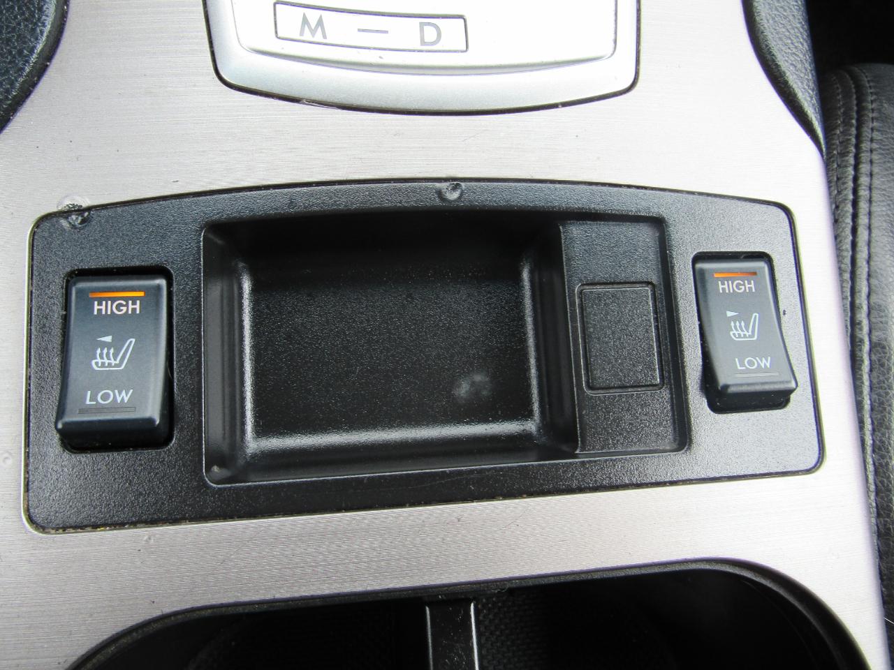 Subaru Legacy 4dr Sdn H4 Auto 2.5i Limited 2012