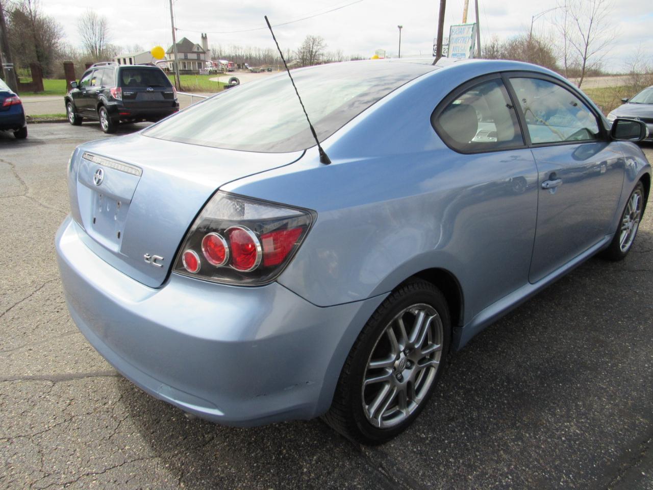 Scion tC 2dr HB Man Spec (Natl) 2008